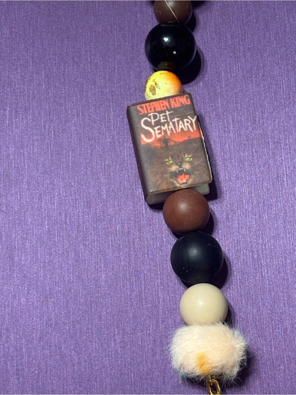 Book Pet Sematary Themed Beaded Charm Tablet Strap With Sticky Hearts